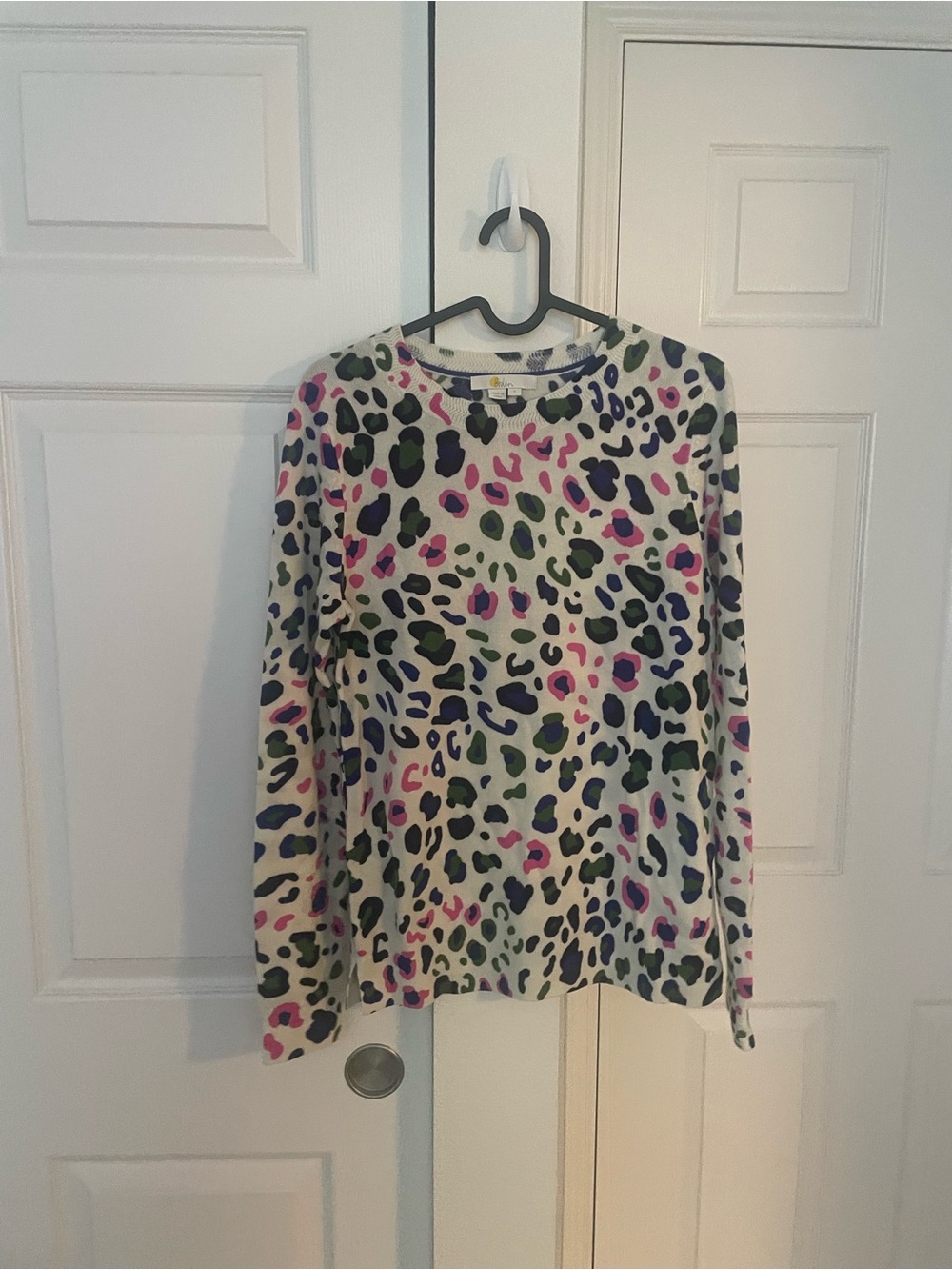 Leopard Print Cashmere Crewneck Sweater - Multicolor